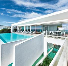 4 Bedroom Seaside Villa with Heated Infinity Pool near Lagos, Sleeps 8-9